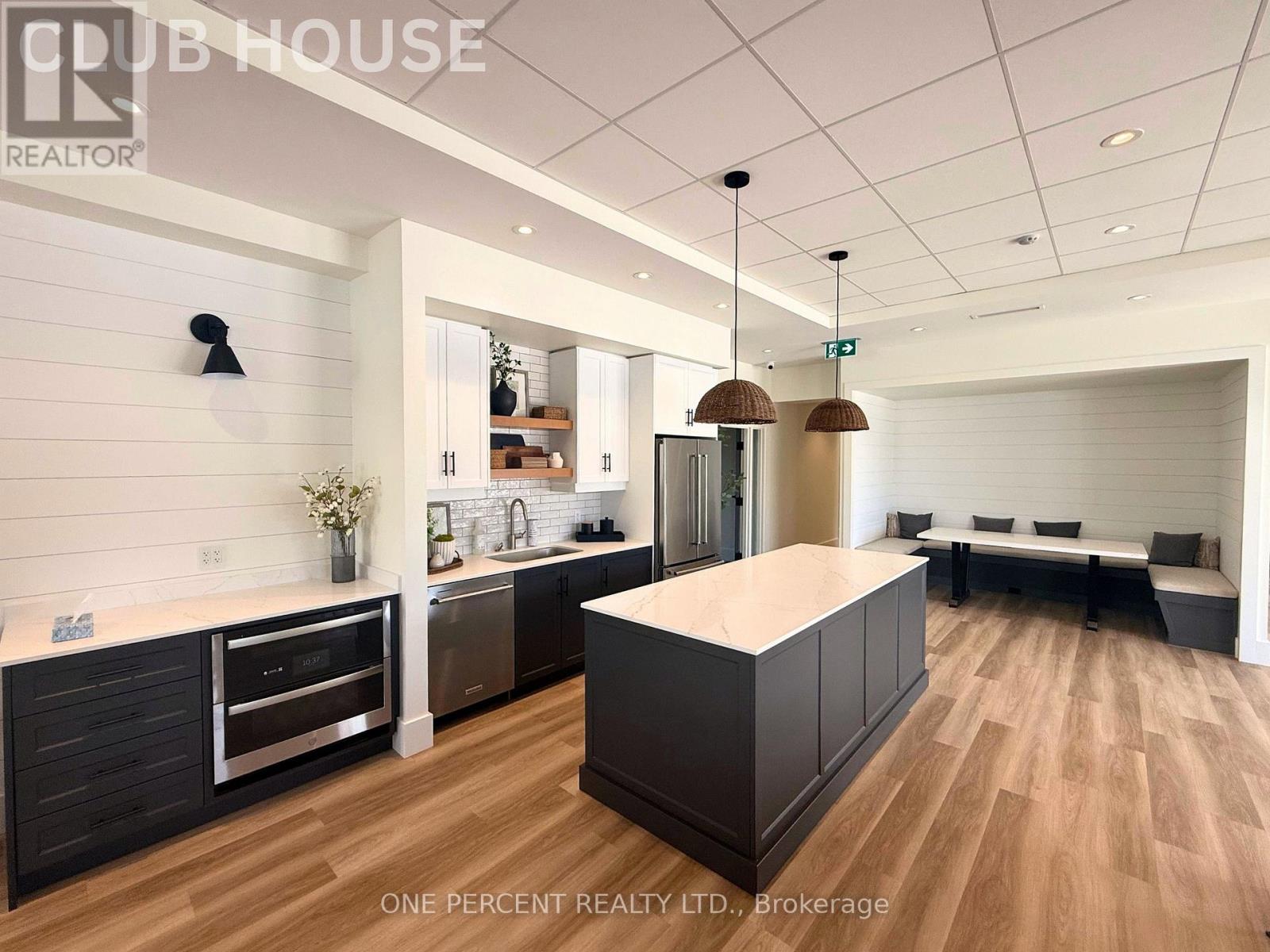 6B SHORES LANE - 32