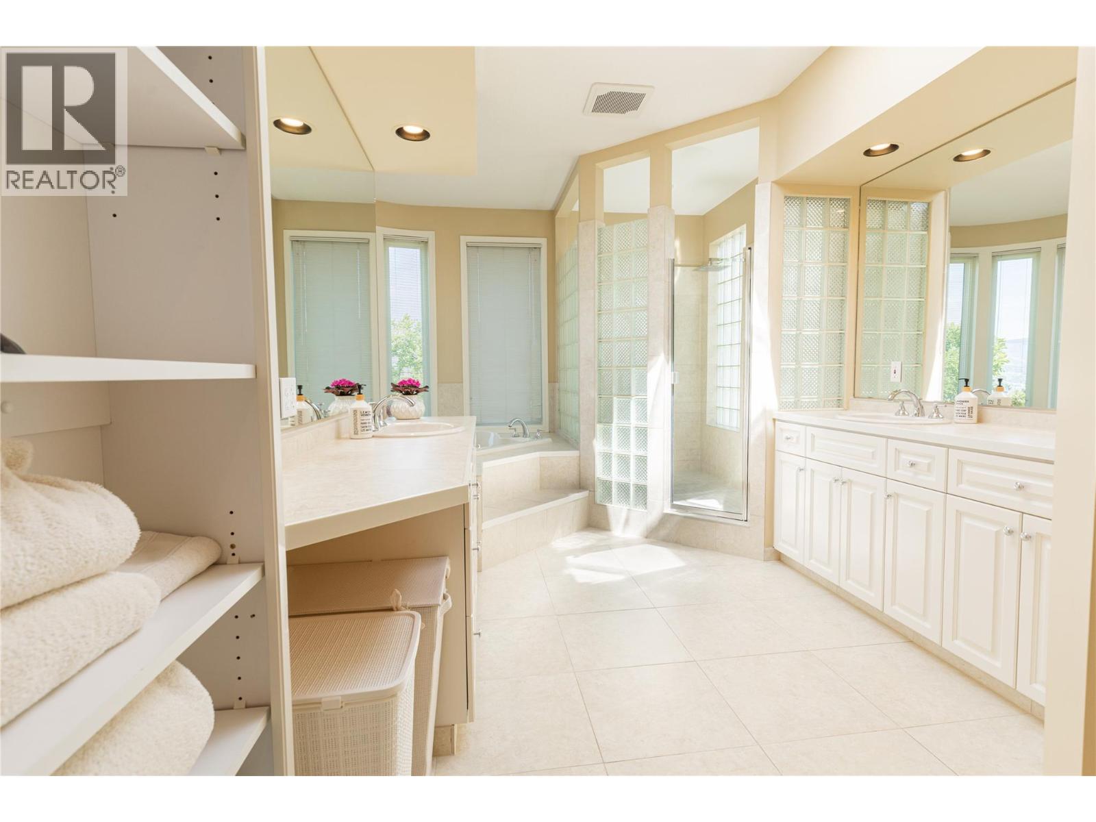 344 Raven Drive, Kelowna