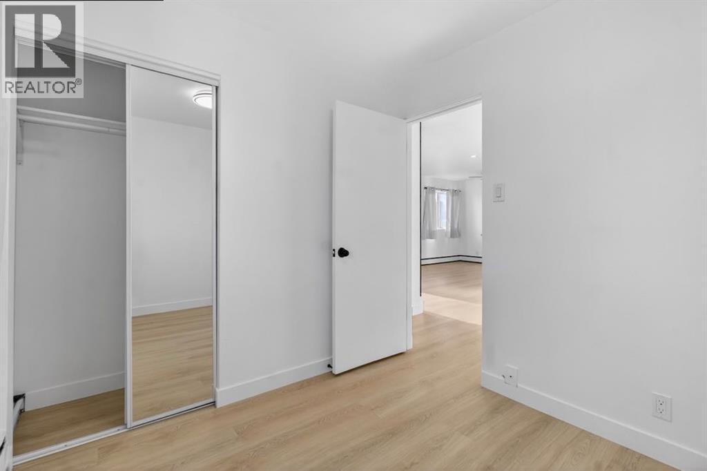 Single Family House for Sale in    Avenue NW Banff Trail Calgary 