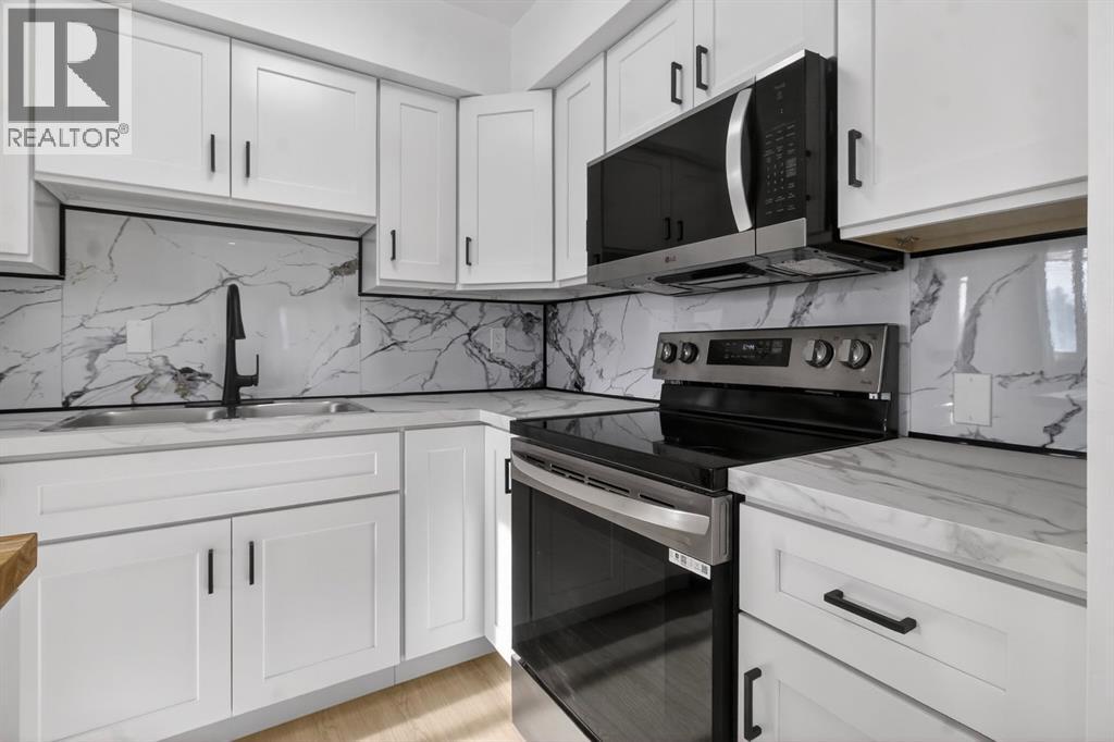 Single Family House for Sale in    Avenue NW Banff Trail Calgary 