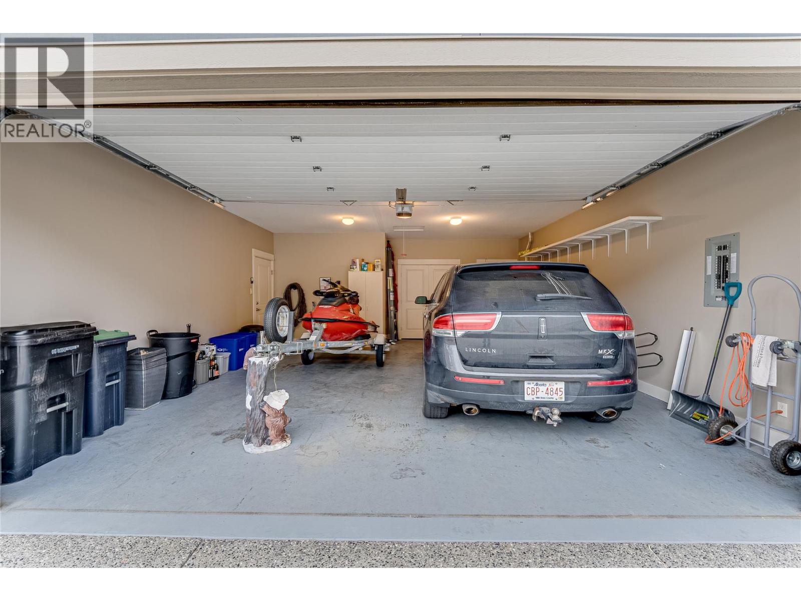 8844 Hampshire Crescent - 41