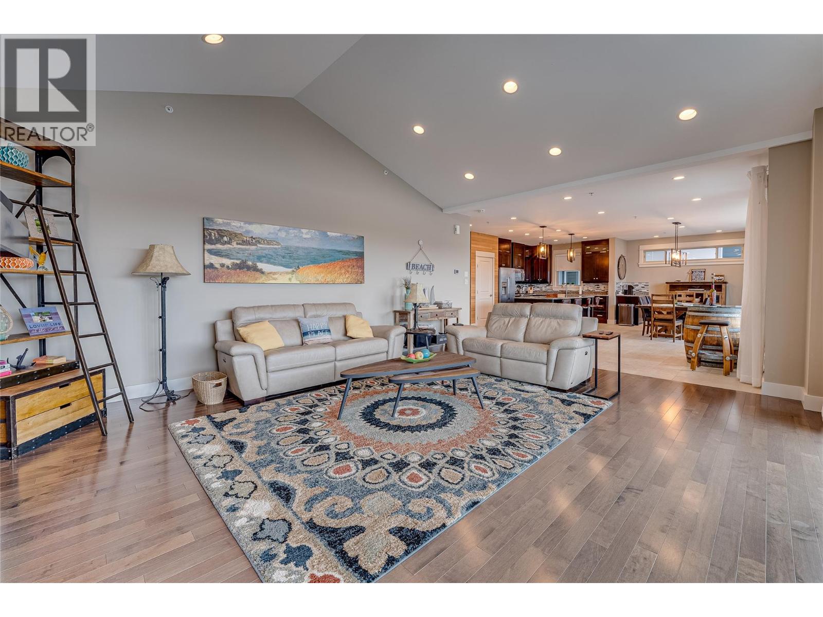 8844 Hampshire Crescent, Vernon