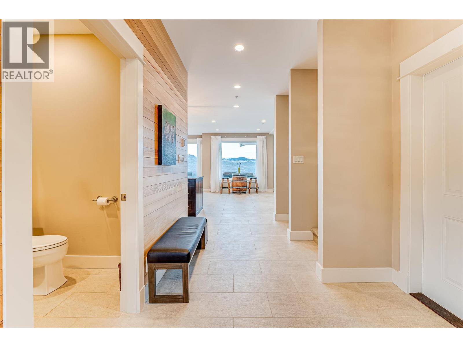 8844 Hampshire Crescent, Vernon