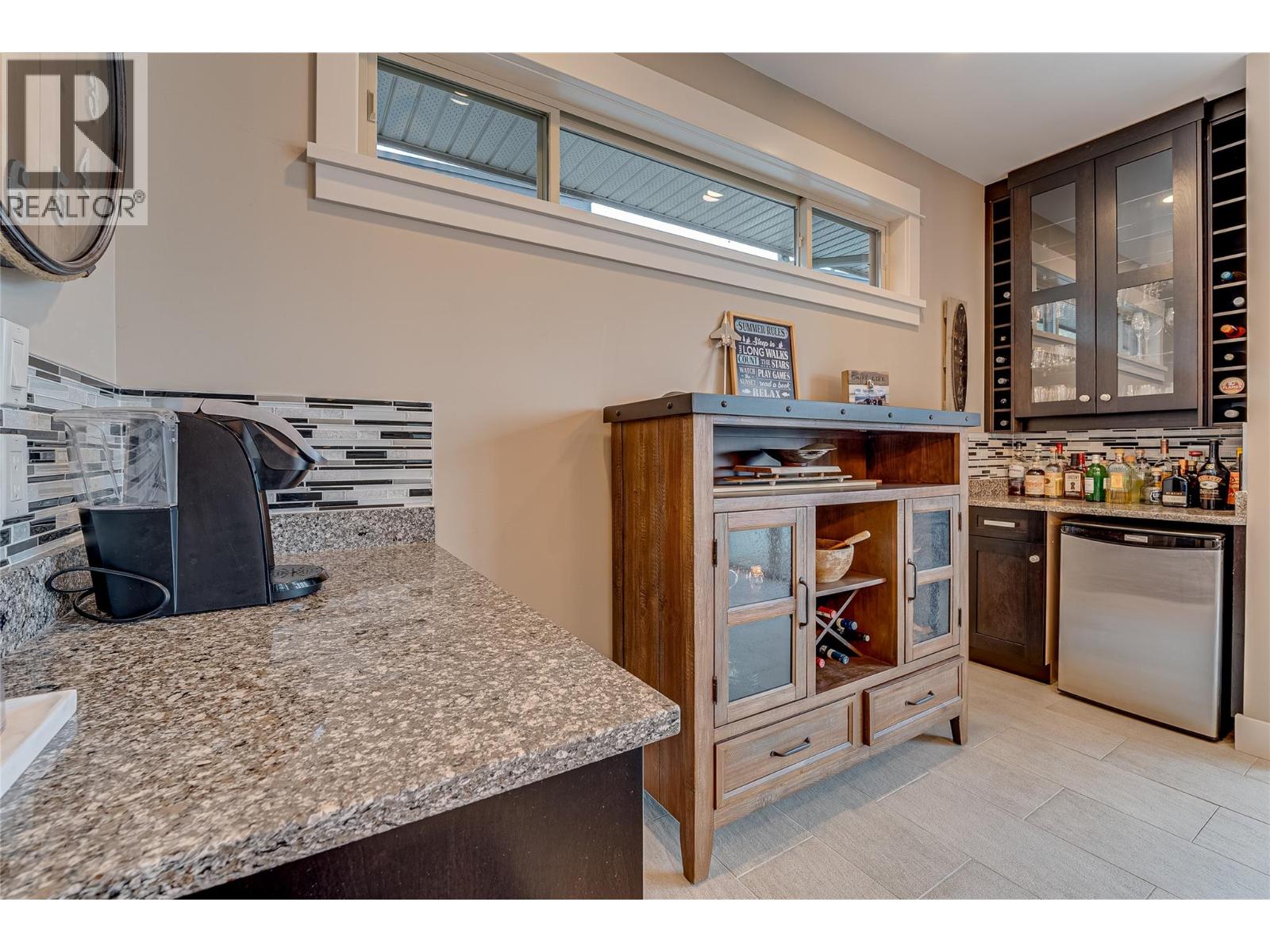 8844 Hampshire Crescent, Vernon