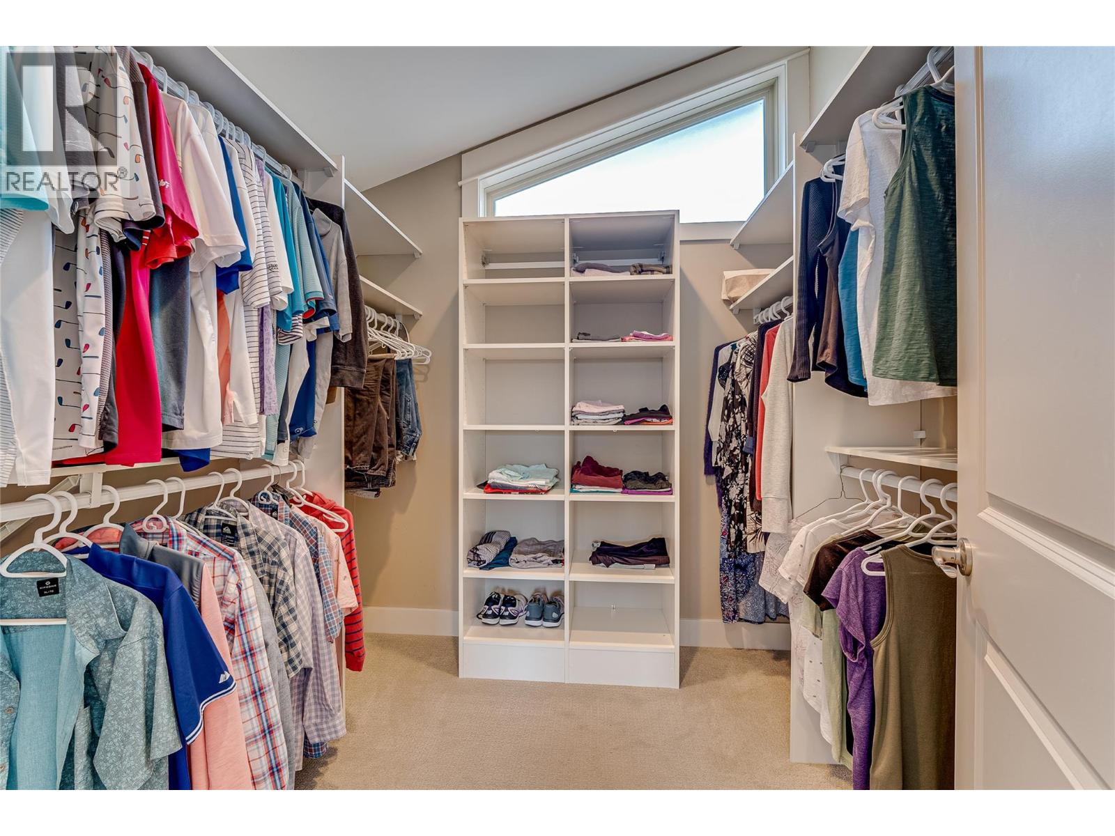 8844 Hampshire Crescent, Vernon