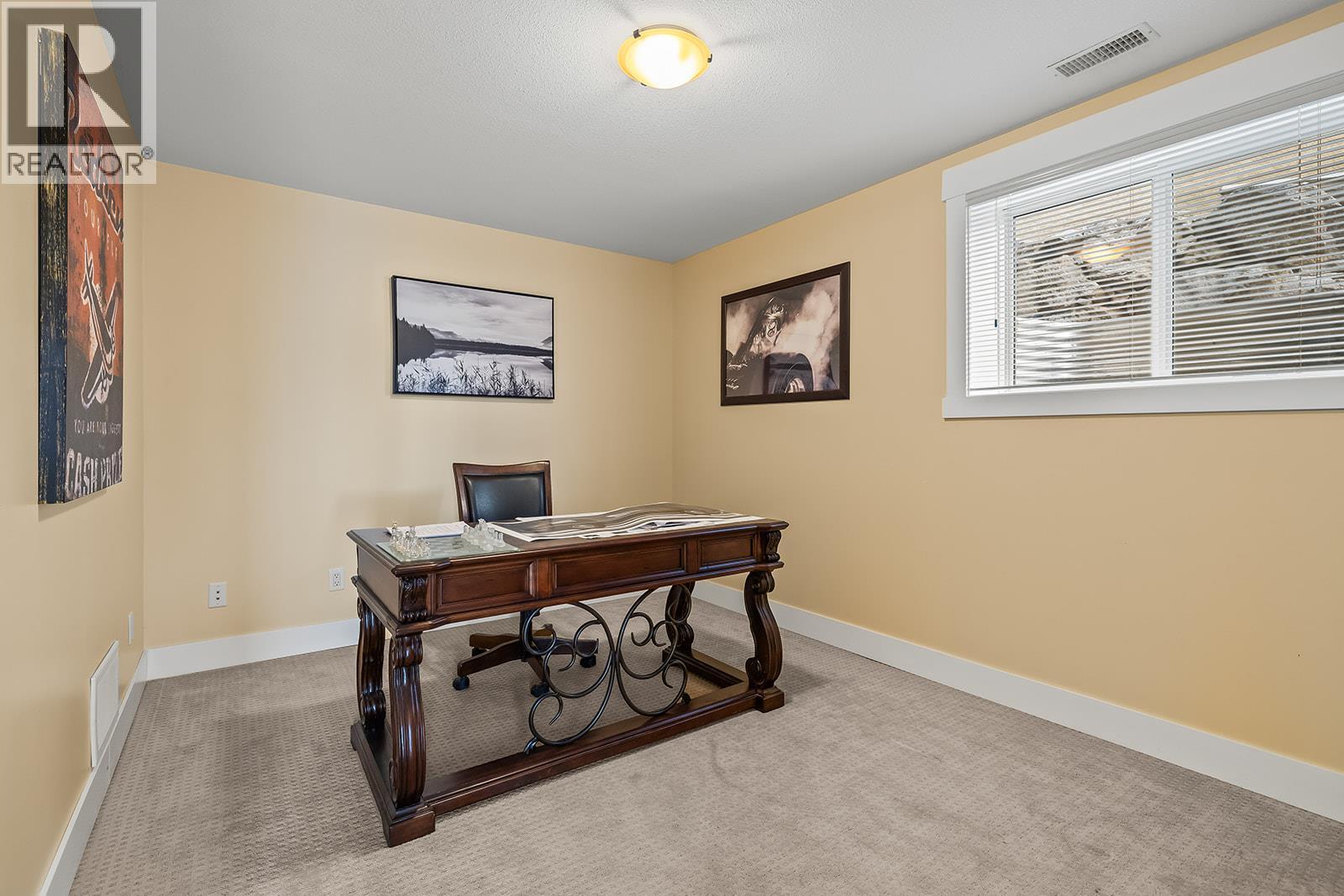  3431 Camelback Drive, Kelowna