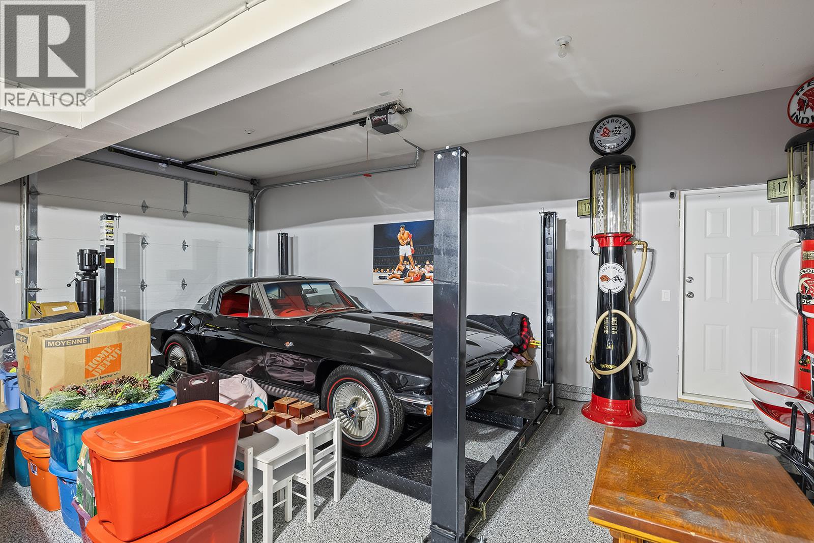 3431 Camelback Drive - 48