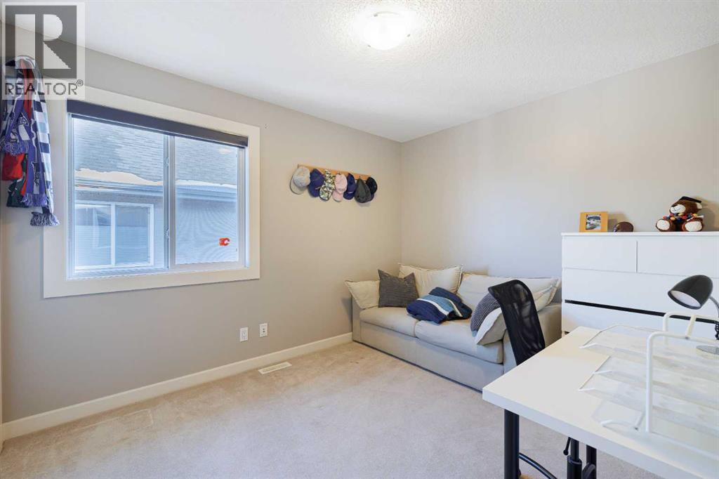 Single Family House for Sale in  Tuscany Estates Crescent NW Tuscany Calgary 