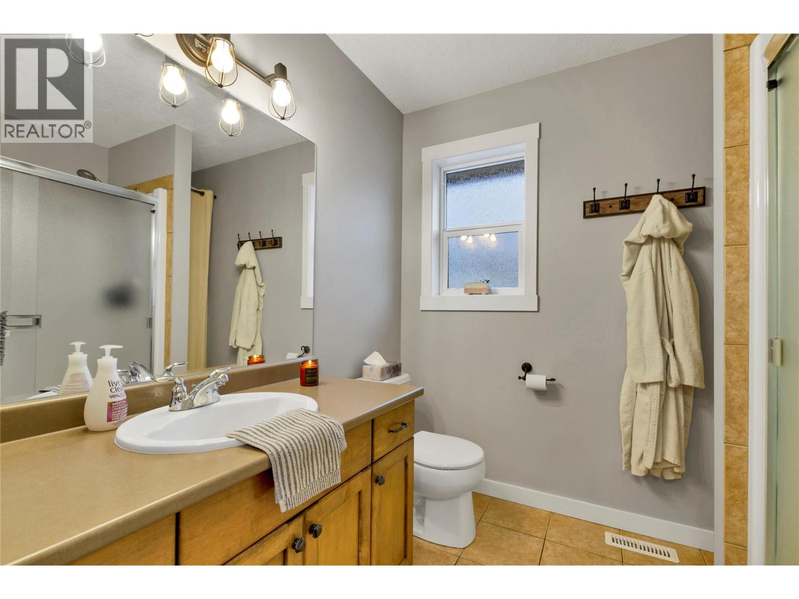 1605 43 Avenue Unit# 1, Vernon