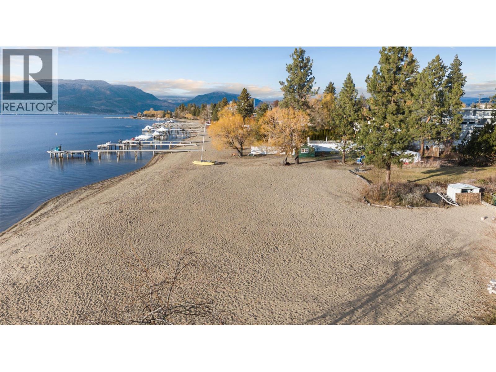  4158 Lakeshore Road, Kelowna
