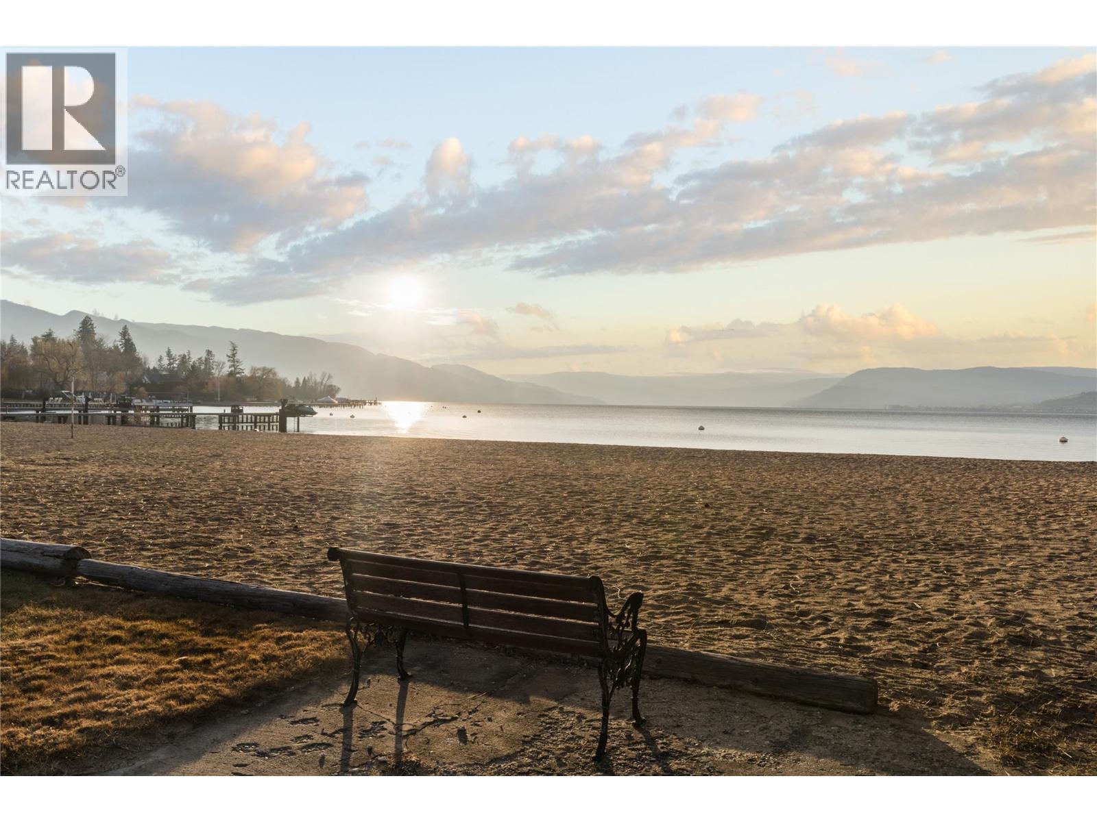  4158 Lakeshore Road, Kelowna