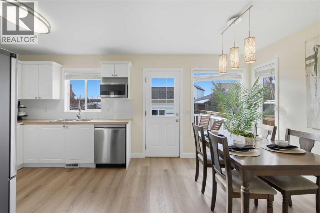 Single Family House for Sale in  Covehaven Court NE Coventry Hills Calgary 