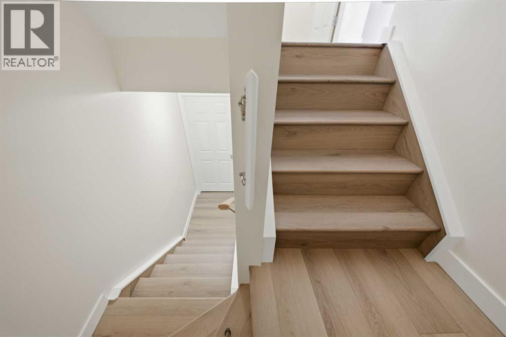 Single Family House for Sale in  Covehaven Court NE Coventry Hills Calgary 