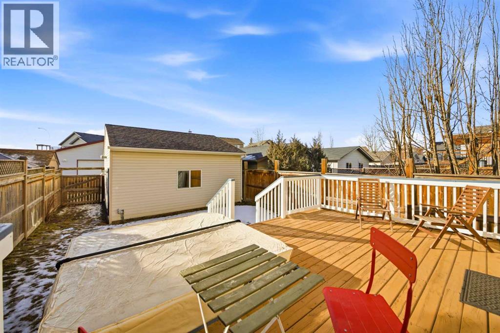 Single Family House for Sale in  Covehaven Court NE Coventry Hills Calgary 