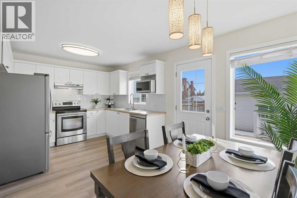 Single Family House for Sale in  Covehaven Court NE Coventry Hills Calgary 