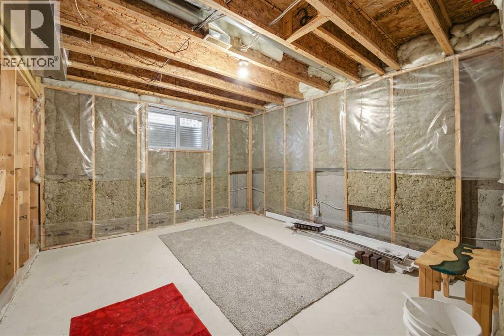 Single Family House for Sale in  Covehaven Court NE Coventry Hills Calgary 