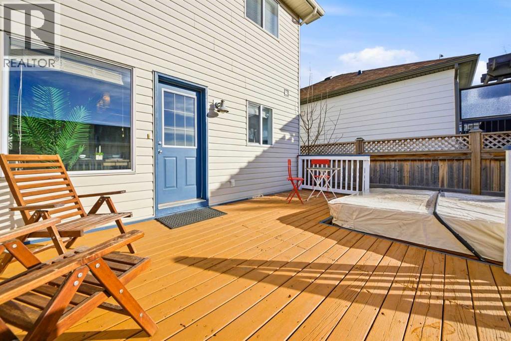 Single Family House for Sale in  Covehaven Court NE Coventry Hills Calgary 