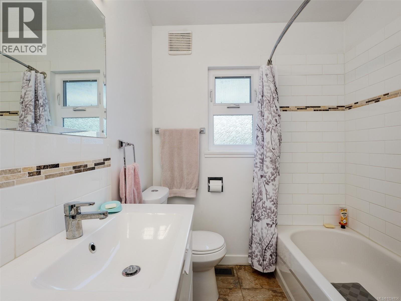  4069 Cedar Hill Cross Road, Saanich