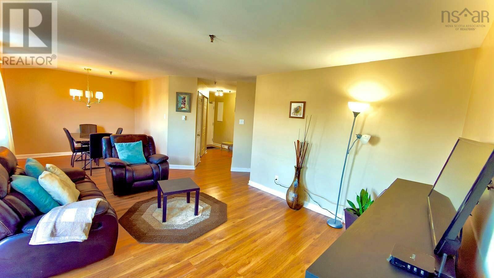 Property 4 of 17 of 201 248 Ross Street