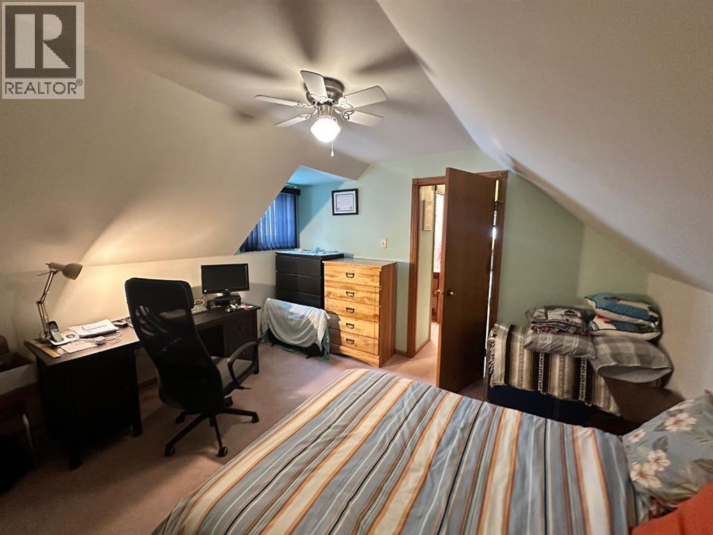 Single Family House for Sale in   Avenue NE Crescent Heights Calgary 