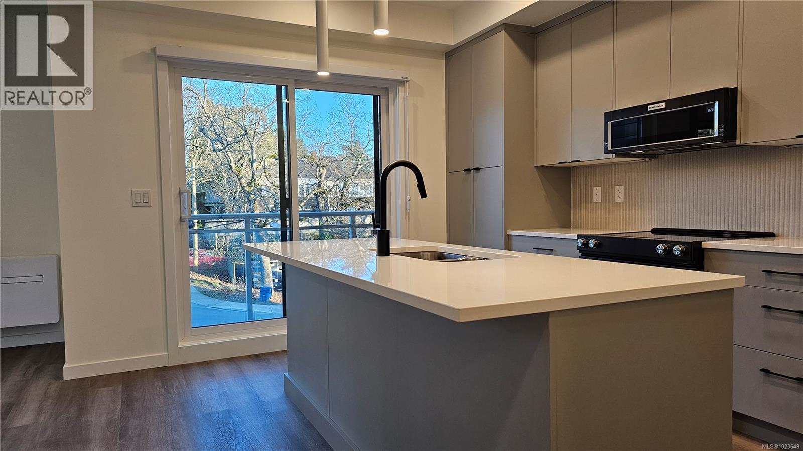 306 610 Lampson Road, Esquimalt