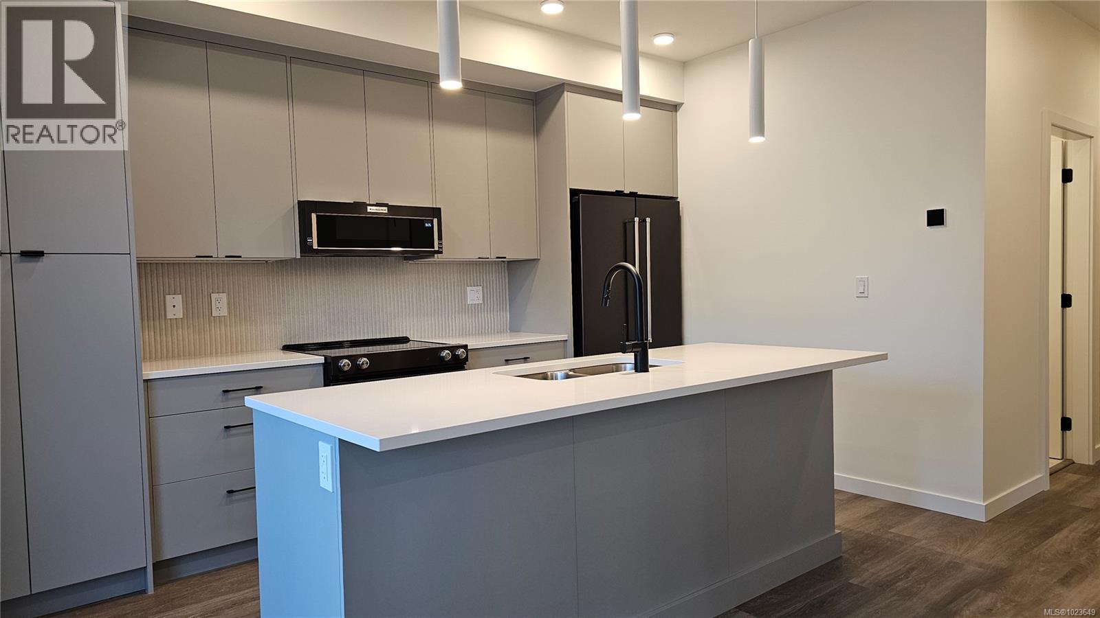 306 610 Lampson Road, Esquimalt