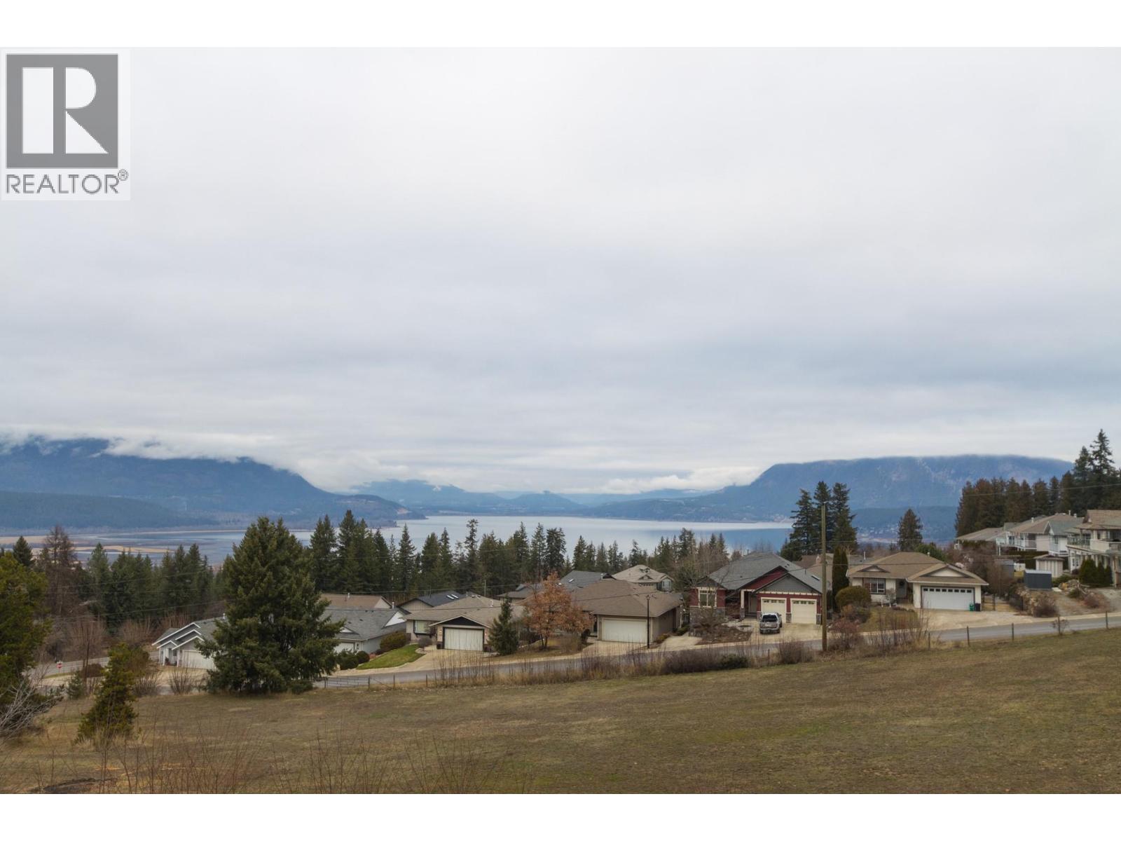 1121 16 Avenue SE, Salmon Arm