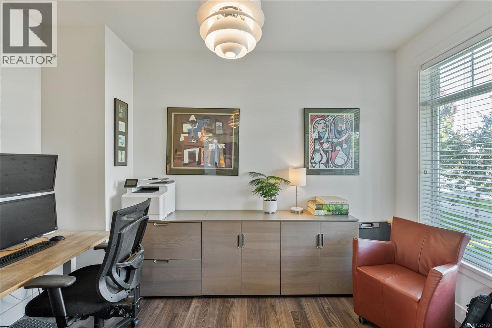 3460 SPARROWHAWK Ave, Colwood