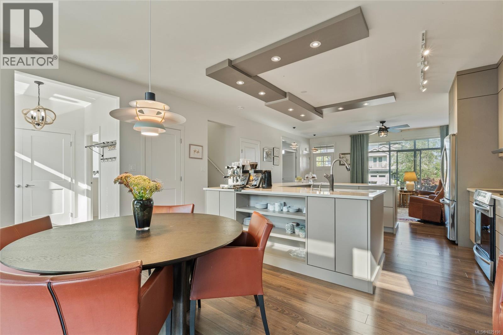 3460 SPARROWHAWK Ave, Colwood