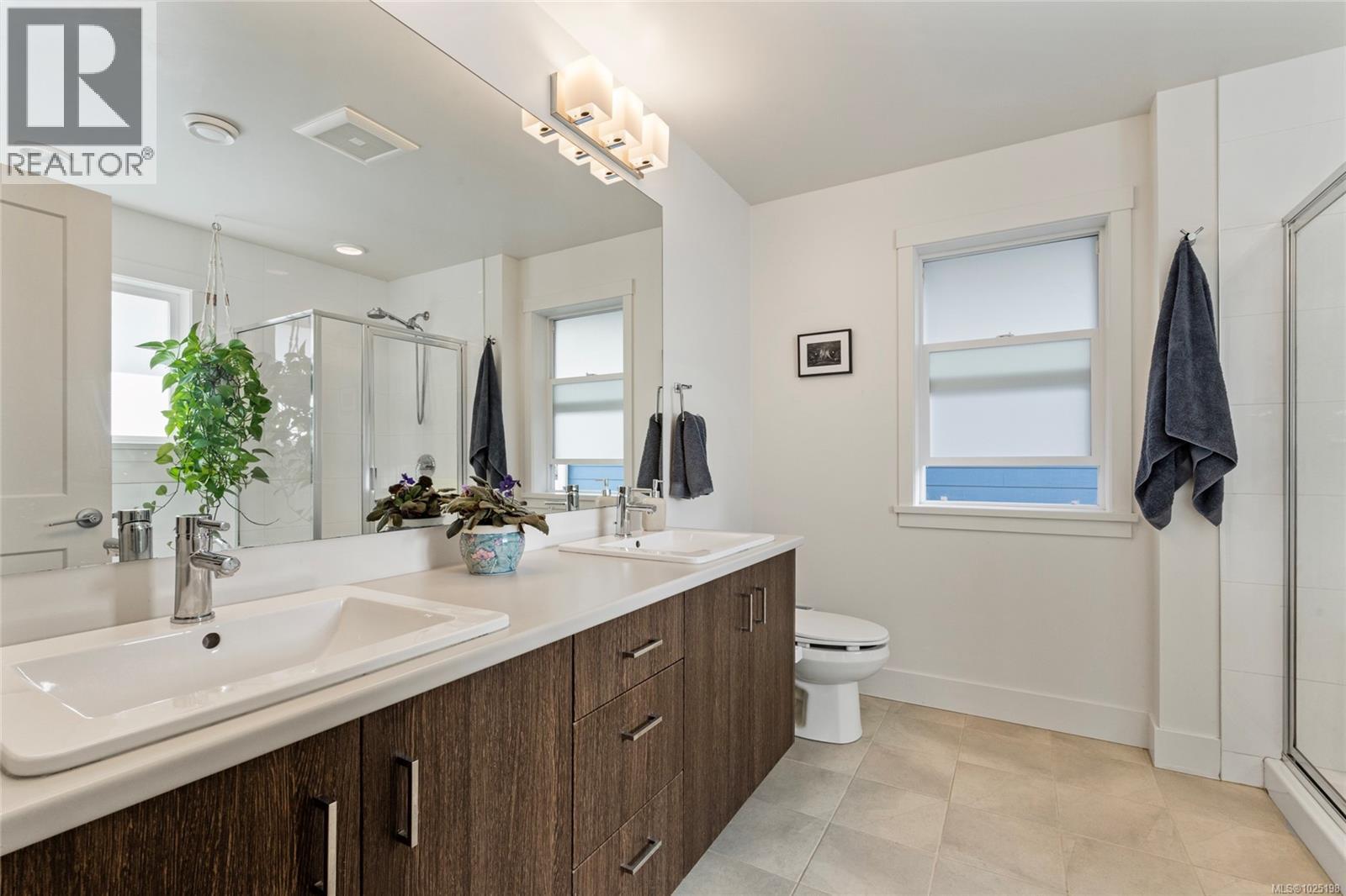 3460 SPARROWHAWK Ave, Colwood