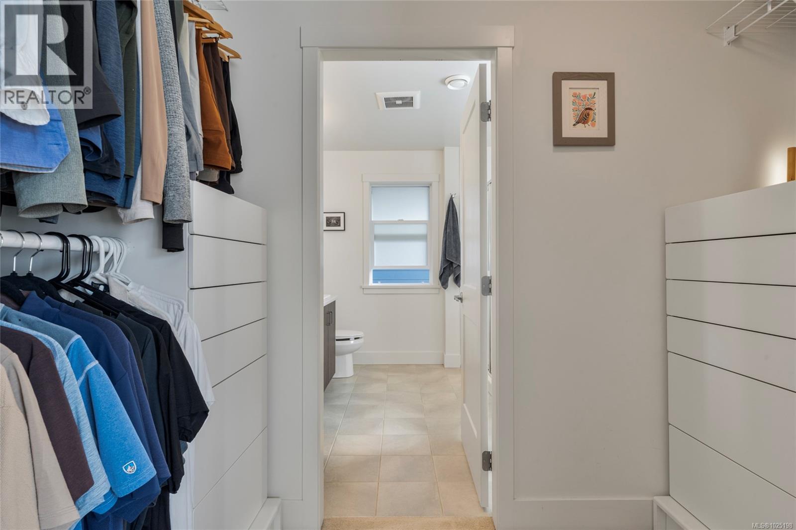 3460 SPARROWHAWK Ave, Colwood