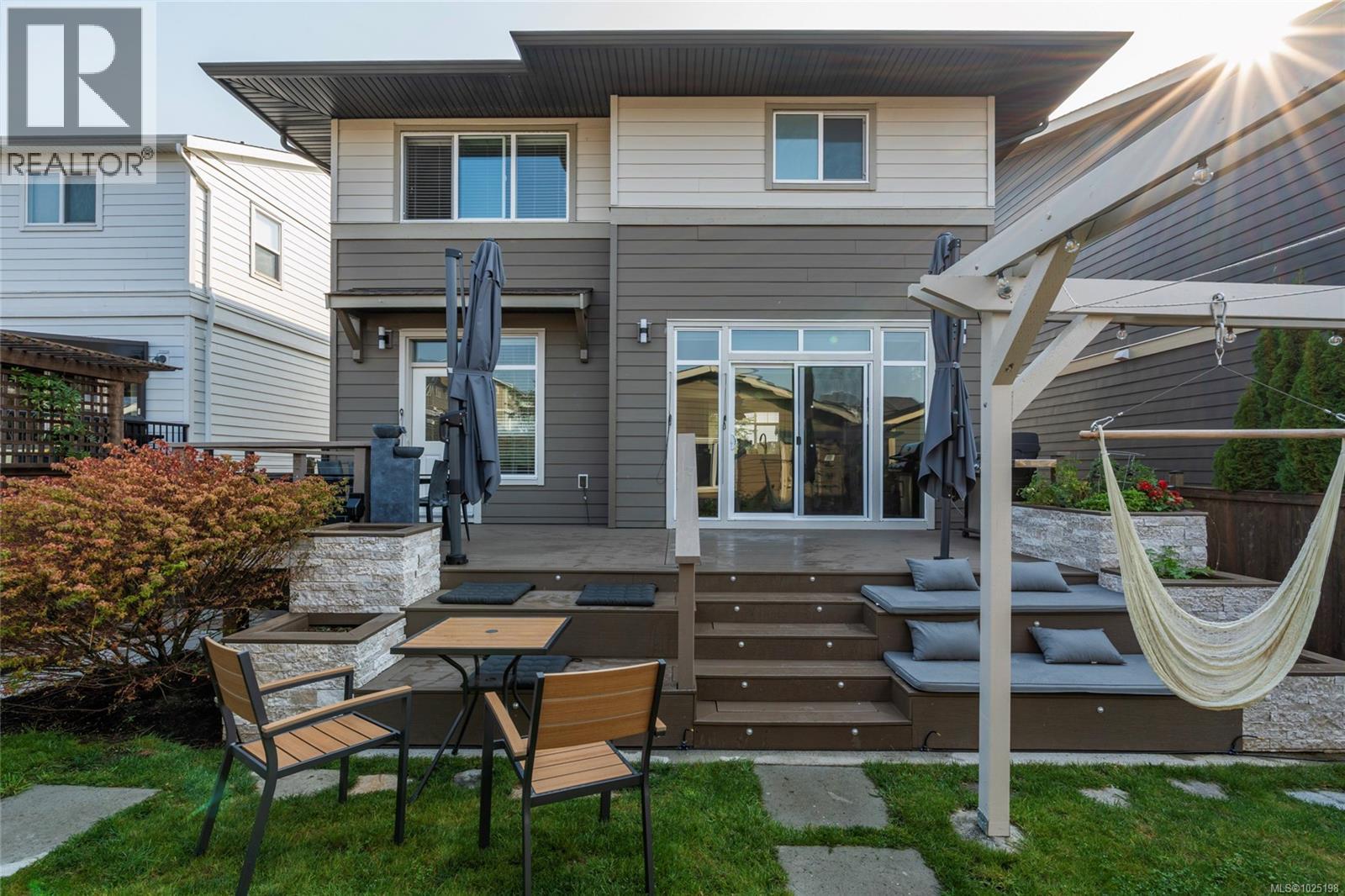 3460 SPARROWHAWK Ave, Colwood