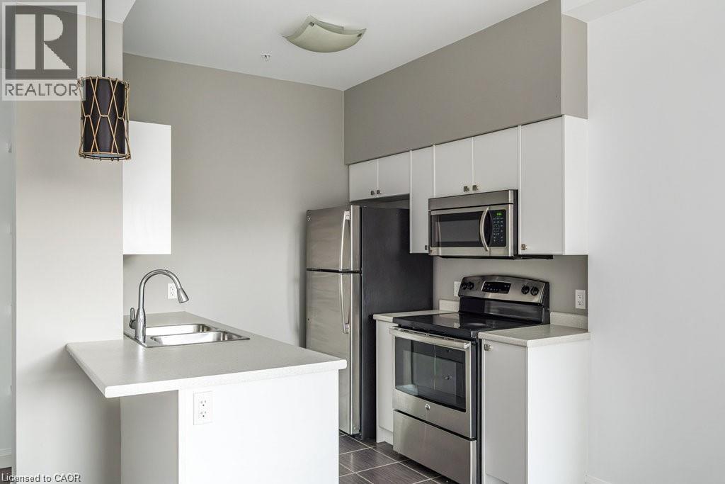 #412 112 KING Street E - 4