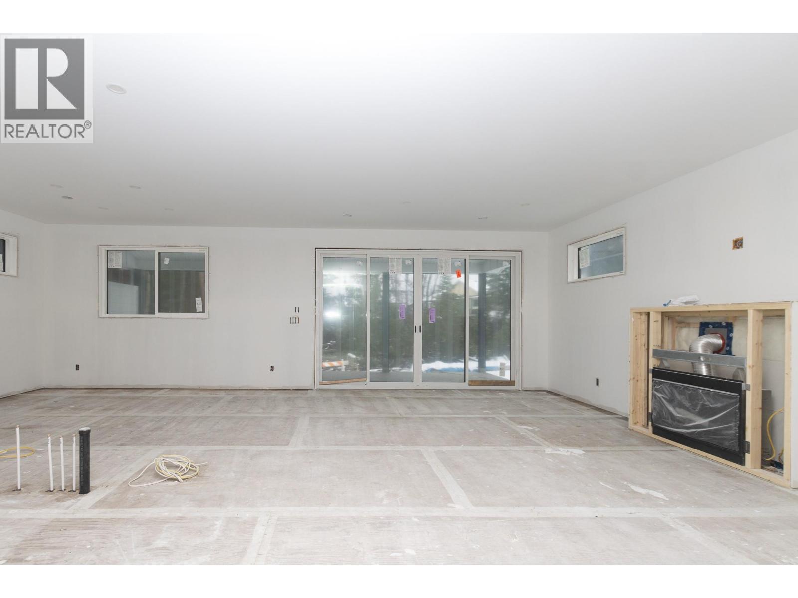 1500 21 Street NE, Salmon Arm