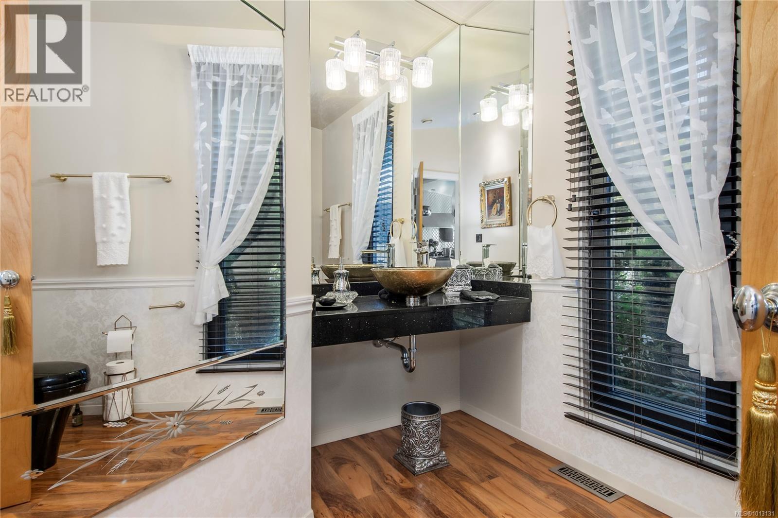 1093 Ash St, Campbell River