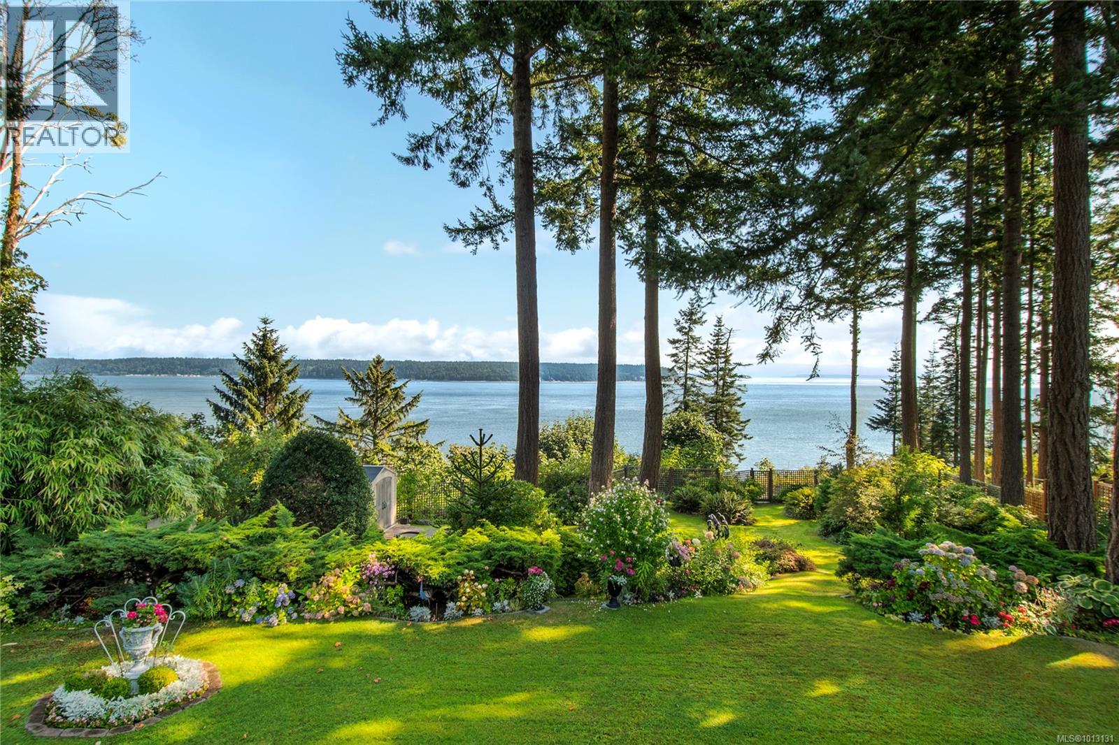 1093 Ash St, Campbell River