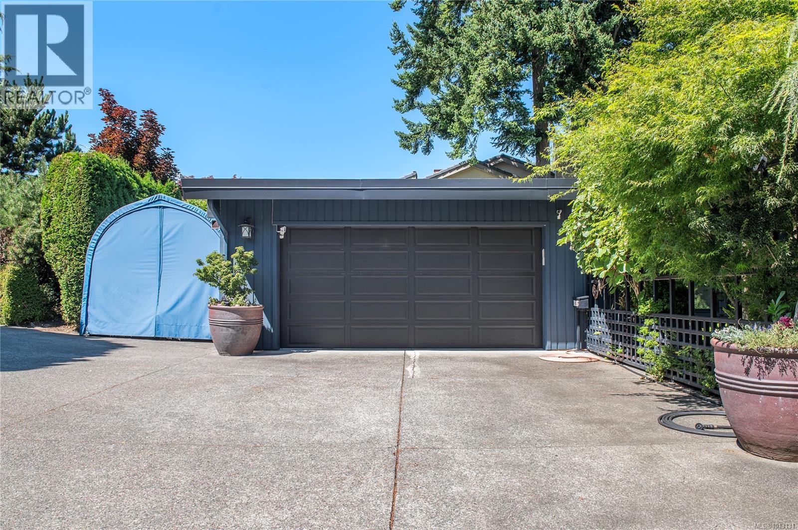 1093 Ash St, Campbell River