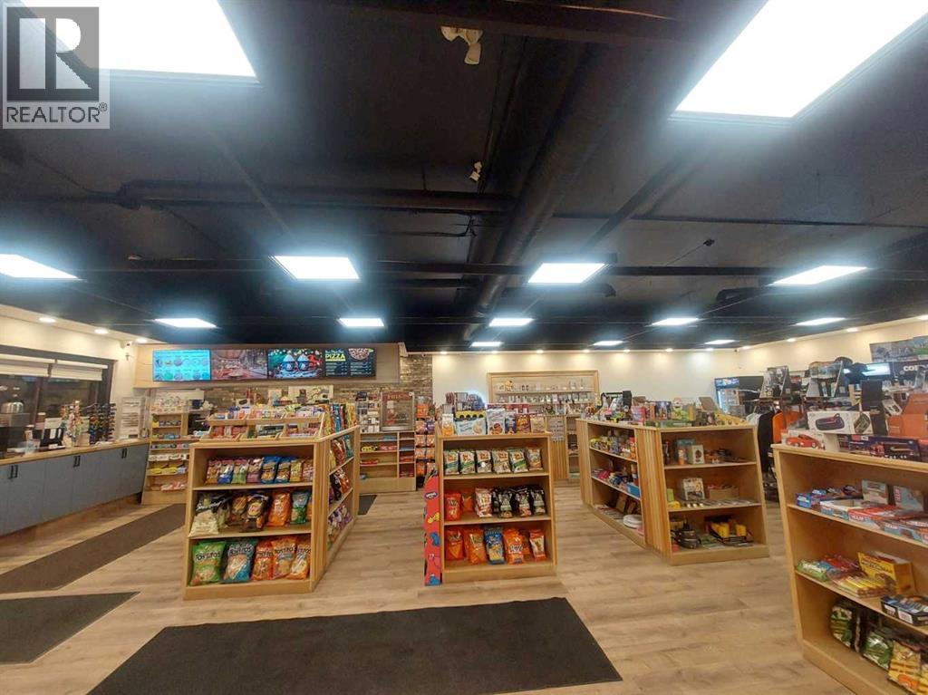 5002 48 - Photo 4 of 10, Sedgewick, Alberta