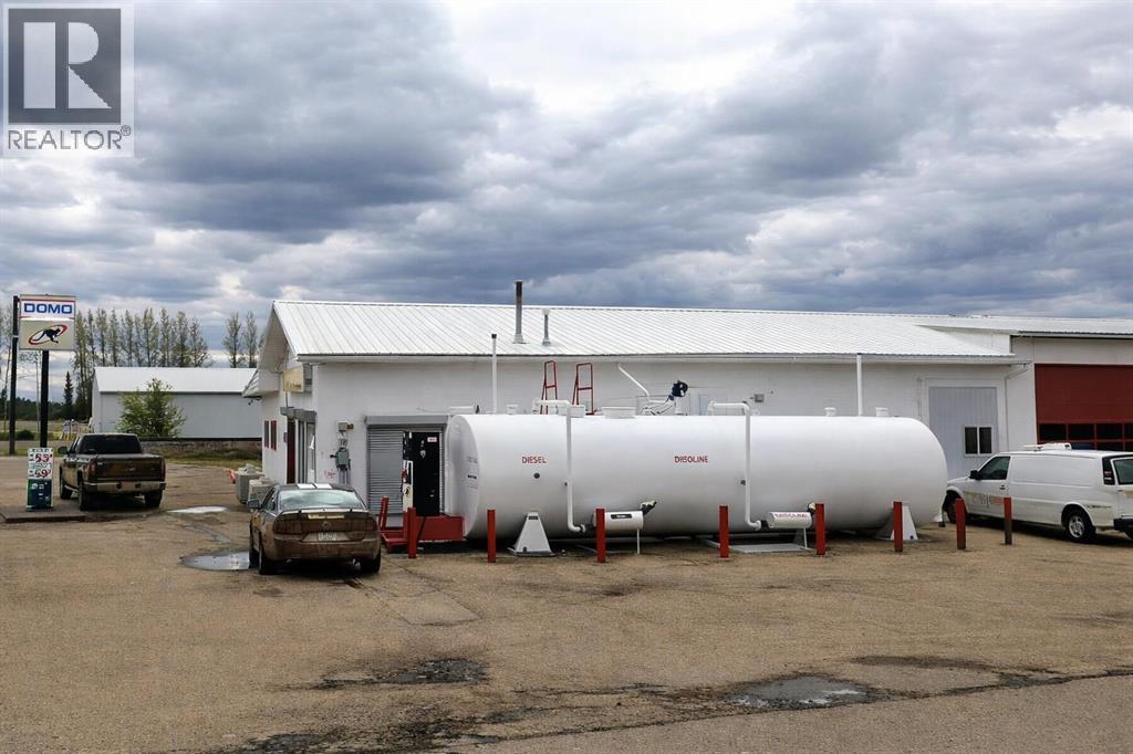 5002 48 - Photo 2 of 10, Sedgewick, Alberta