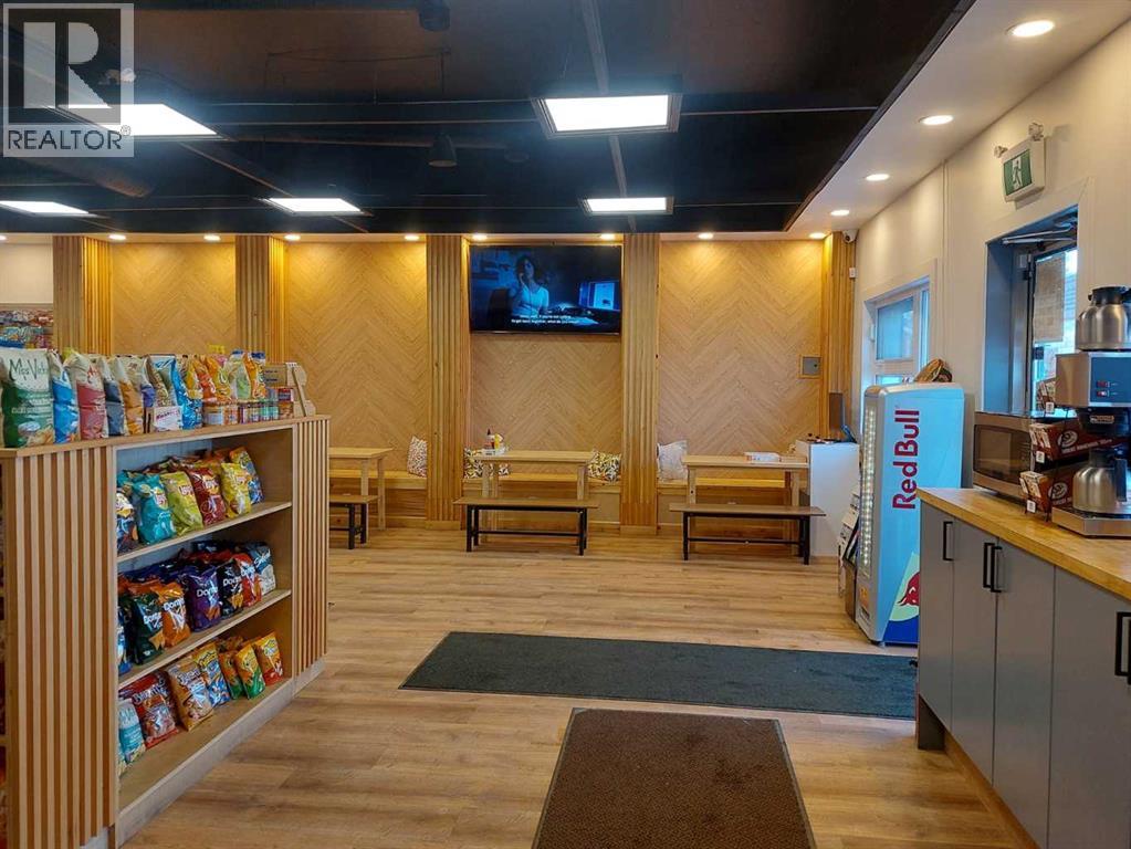 5002 48 - Photo 5 of 10, Sedgewick, Alberta