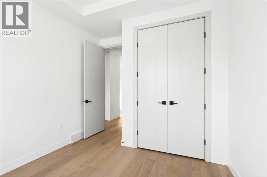 Single Family House for Sale in   Street SW Glenbrook Calgary 