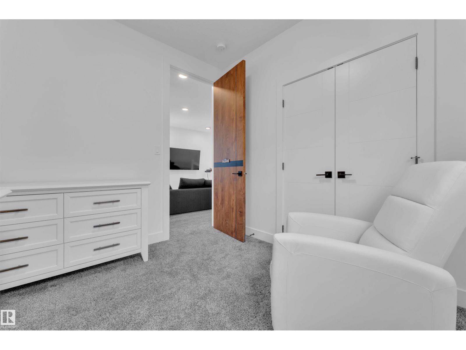 21024 128 AV NW - 23
