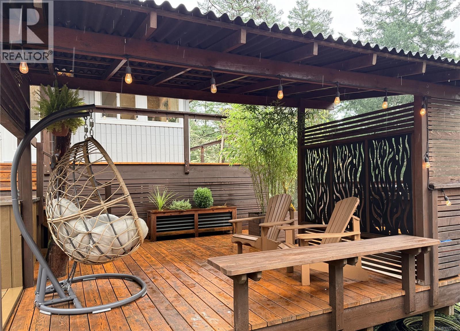 275 Moss Hill Pl, Metchosin