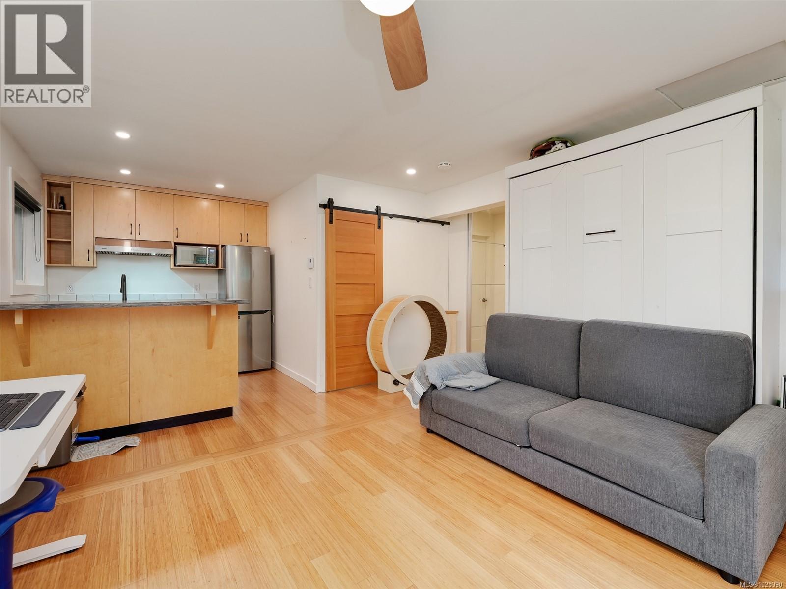 275 Moss Hill Pl, Metchosin