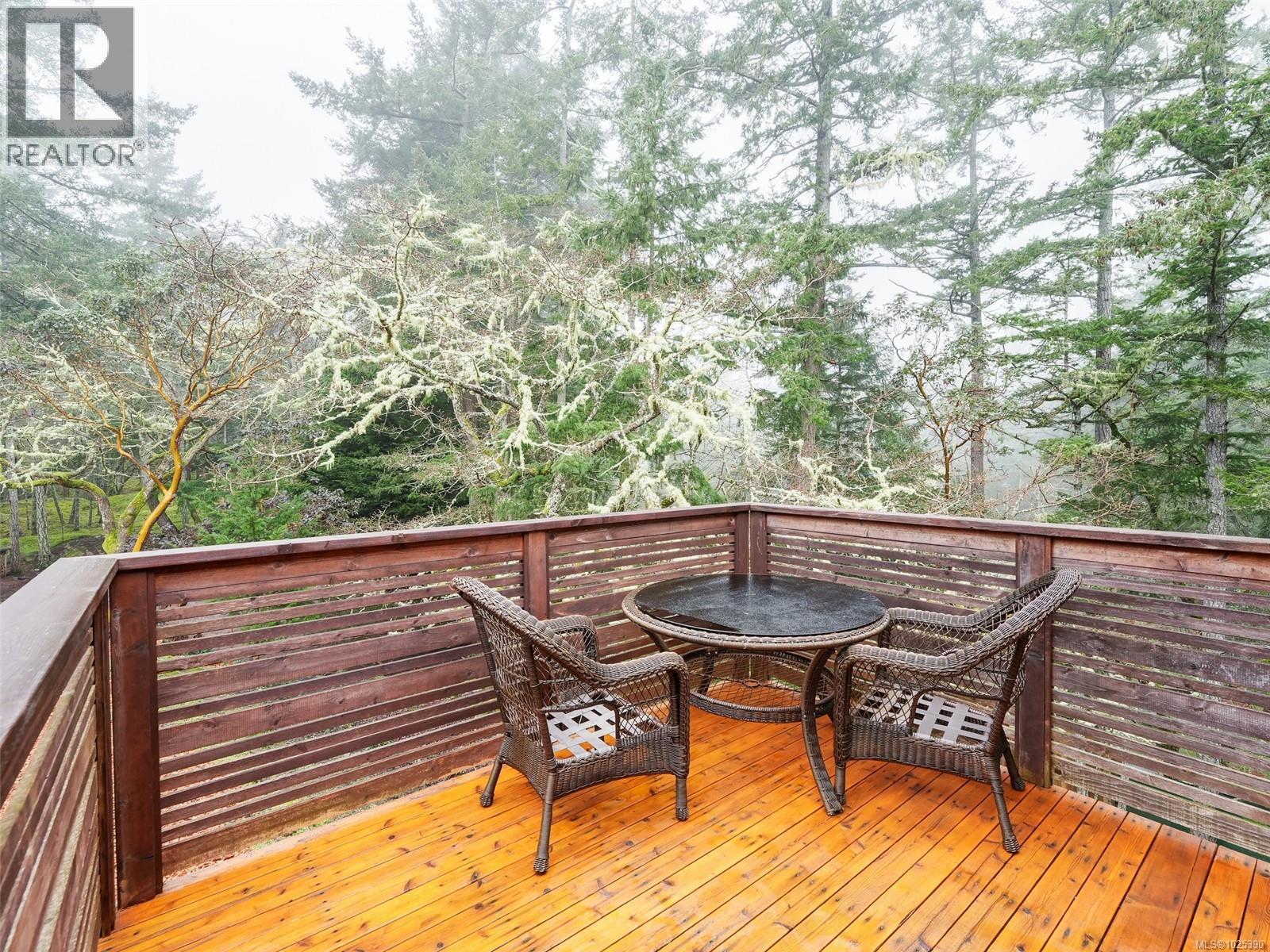 275 Moss Hill Pl, Metchosin