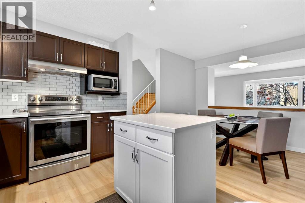 Single Family House 4 Level for Sale in  Glenbrook Villas SW Glenbrook Calgary 
