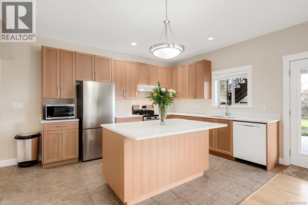 2333 Copper Rock Crt, Langford