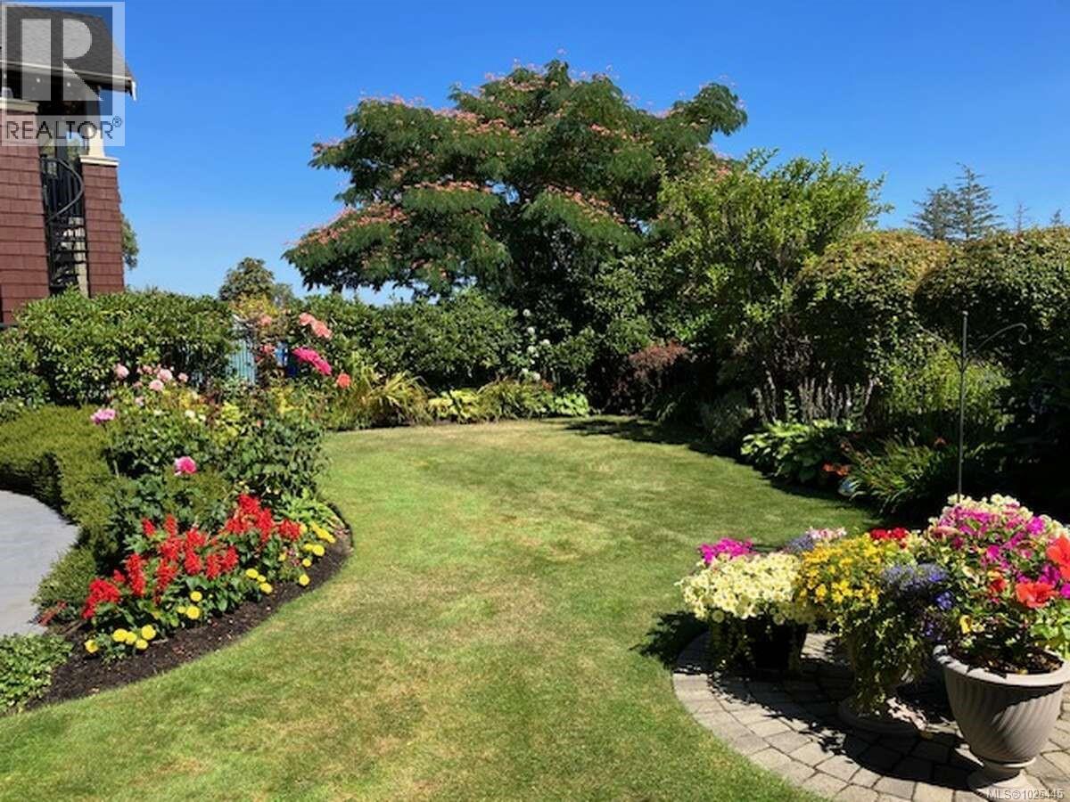 2333 Copper Rock Crt, Langford