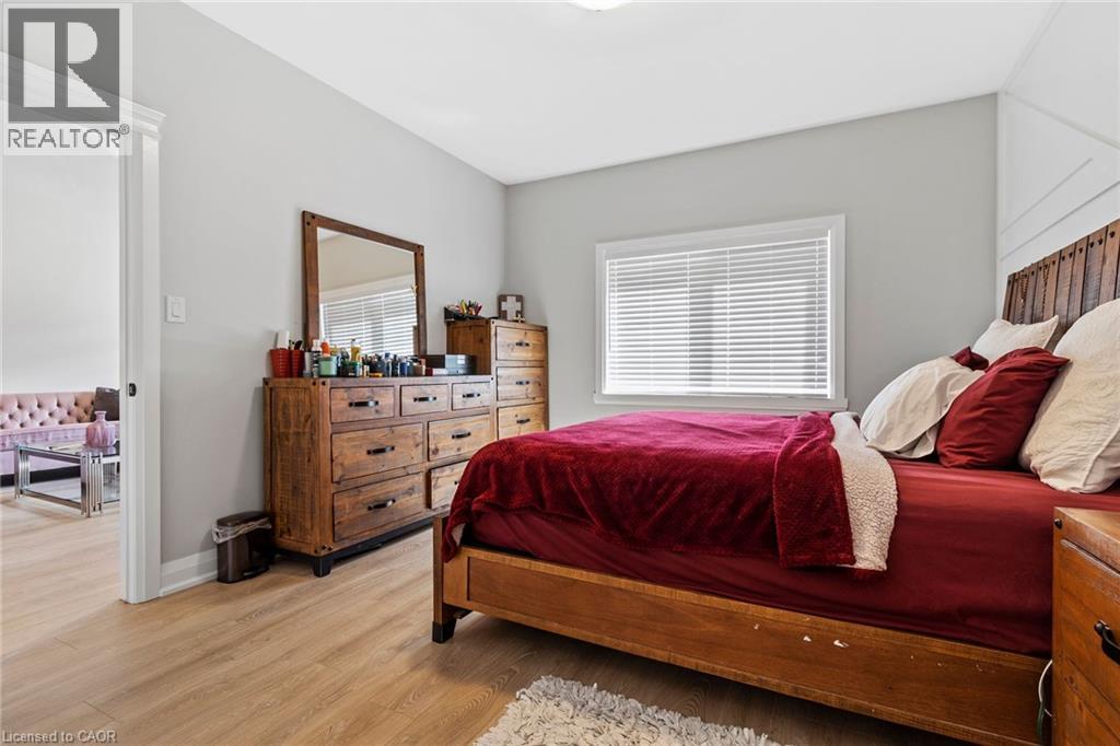 24 TAMARACK Way - 18