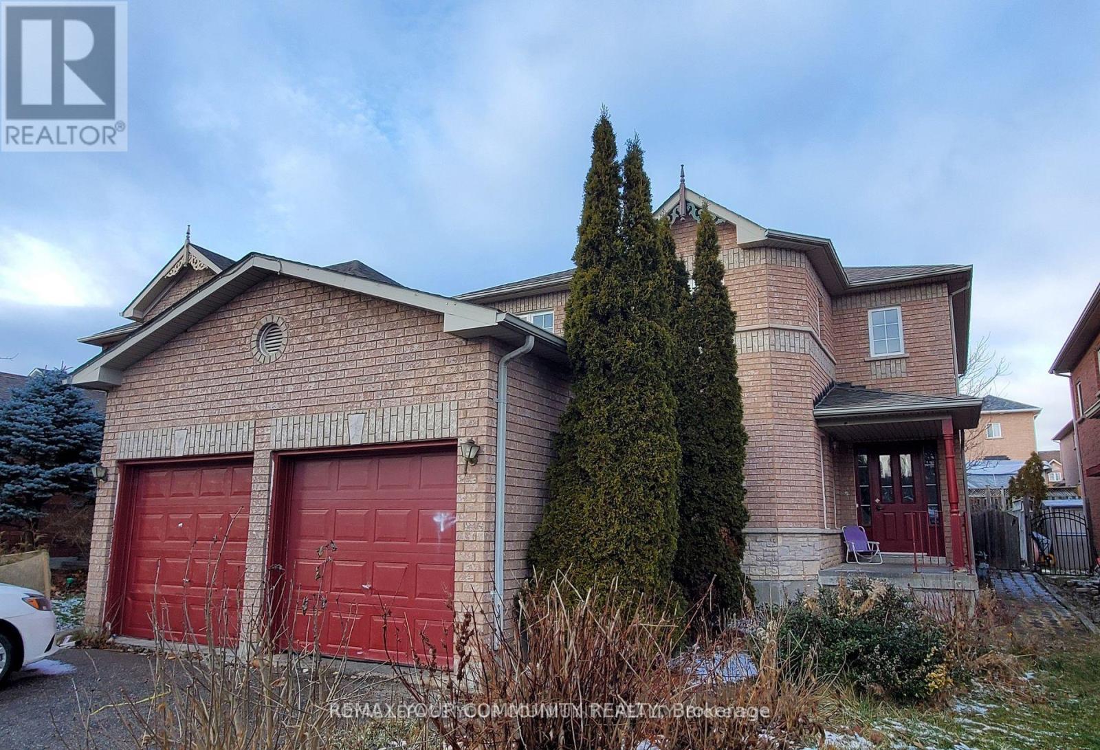 156 LOON AVENUE - 1